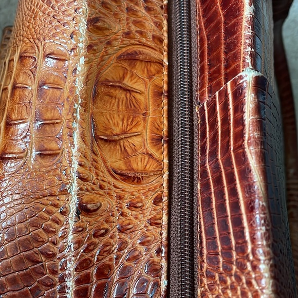 CHARLIE LAPSON Croc Embossed Brief Business Bag - Picture 9 of 10